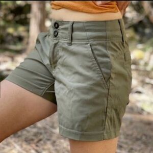 prAna Women’s Alana 7" stretch hiking shorts Sage green size 10